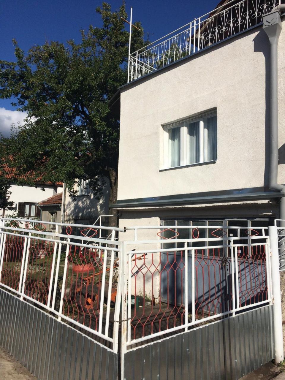 Hotel Sobe Sanja Pirot Exterior foto